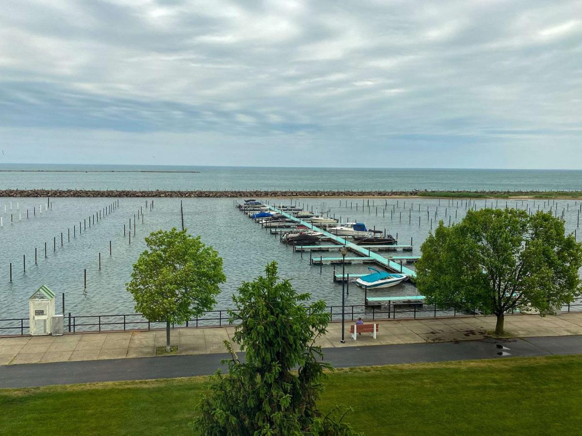 Clarion Hotel Conference Center On Lake Erie Dunkirk Luaran gambar