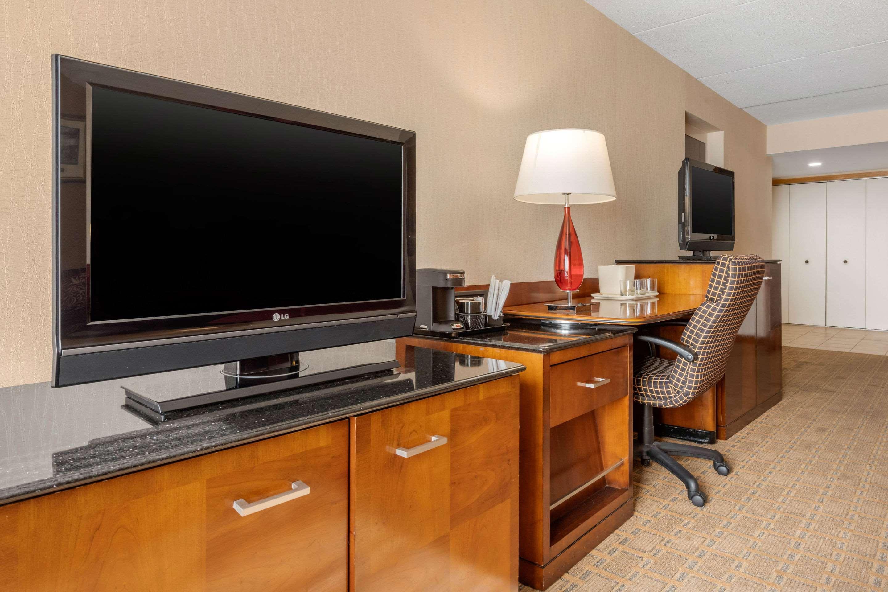 Clarion Hotel Conference Center On Lake Erie Dunkirk Luaran gambar