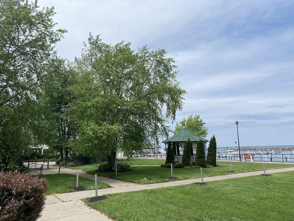 Clarion Hotel Conference Center On Lake Erie Dunkirk Luaran gambar