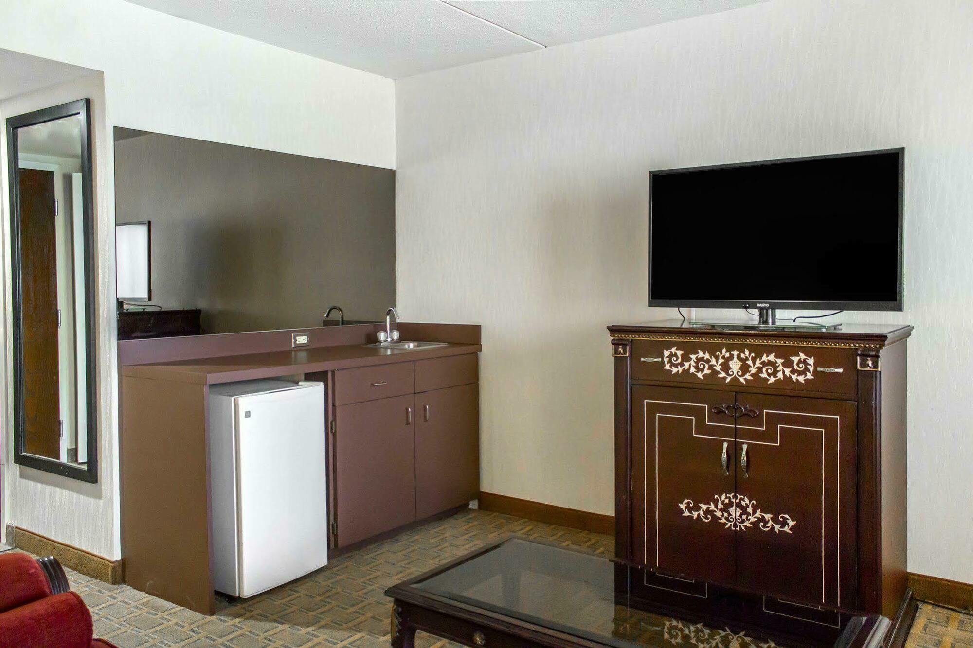 Clarion Hotel Conference Center On Lake Erie Dunkirk Luaran gambar
